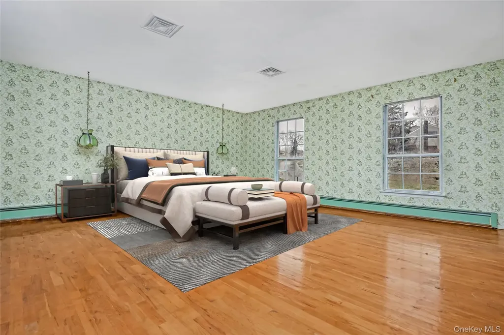 21 Hitching Post Lane Glen Cove NY 11542