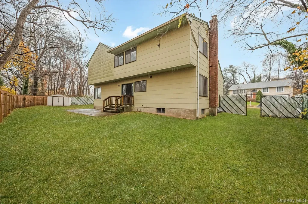 21 Hitching Post Lane Glen Cove NY 11542