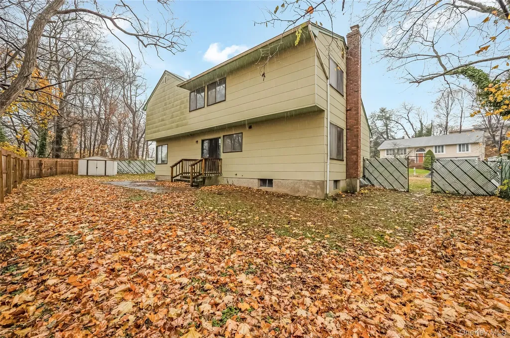 21 Hitching Post Lane Glen Cove NY 11542