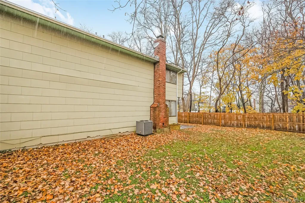 21 Hitching Post Lane Glen Cove NY 11542