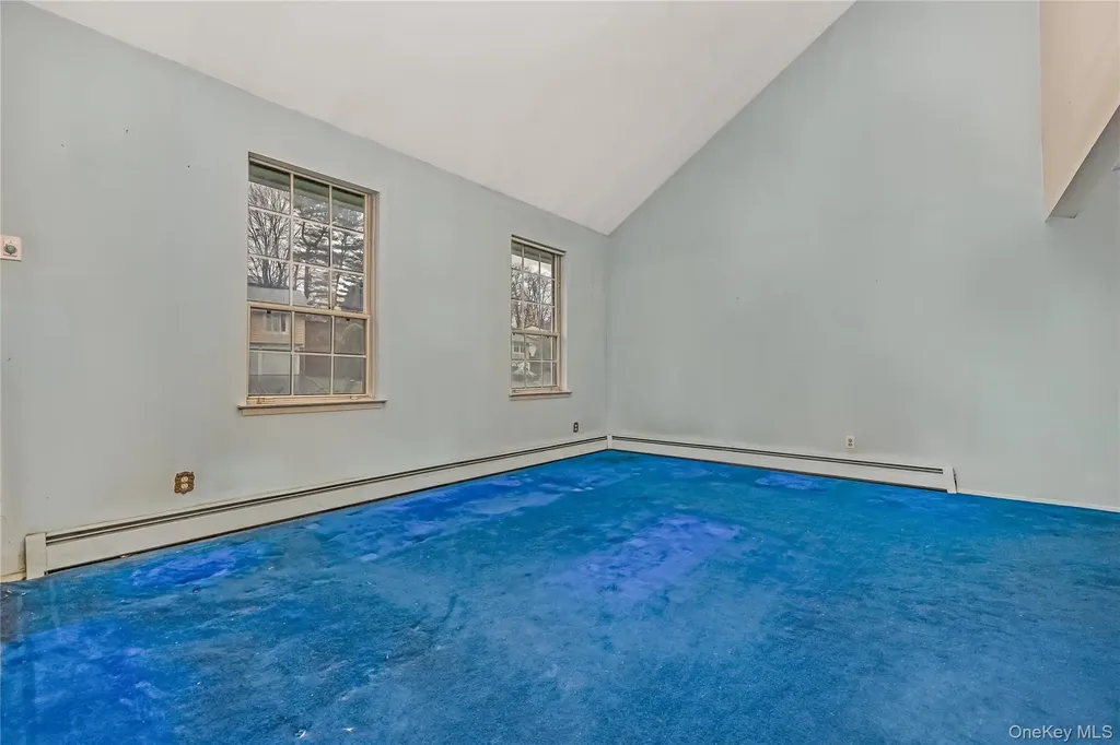 21 Hitching Post Lane Glen Cove NY 11542