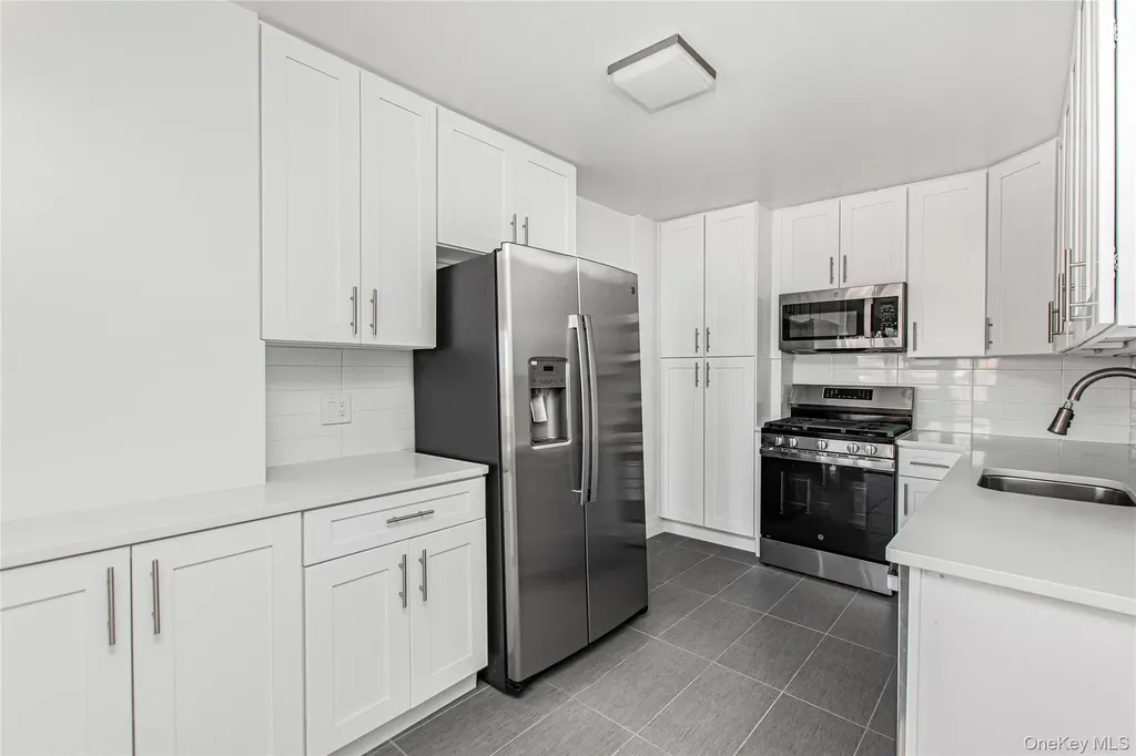 2500 Johnson Avenue Bronx NY 10463