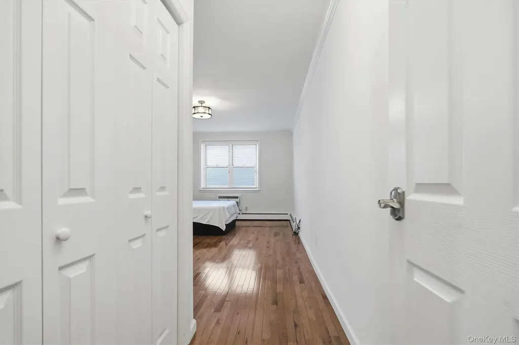 25 Chapel Place Great Neck NY 11021
