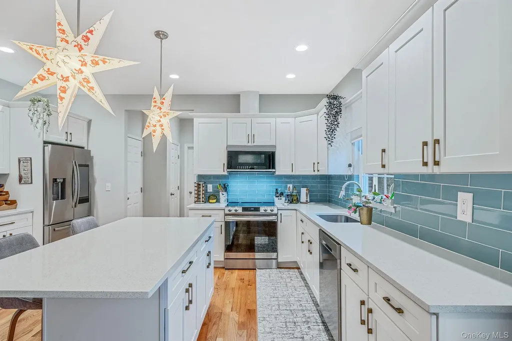 152 Wood Road Centereach NY 11720