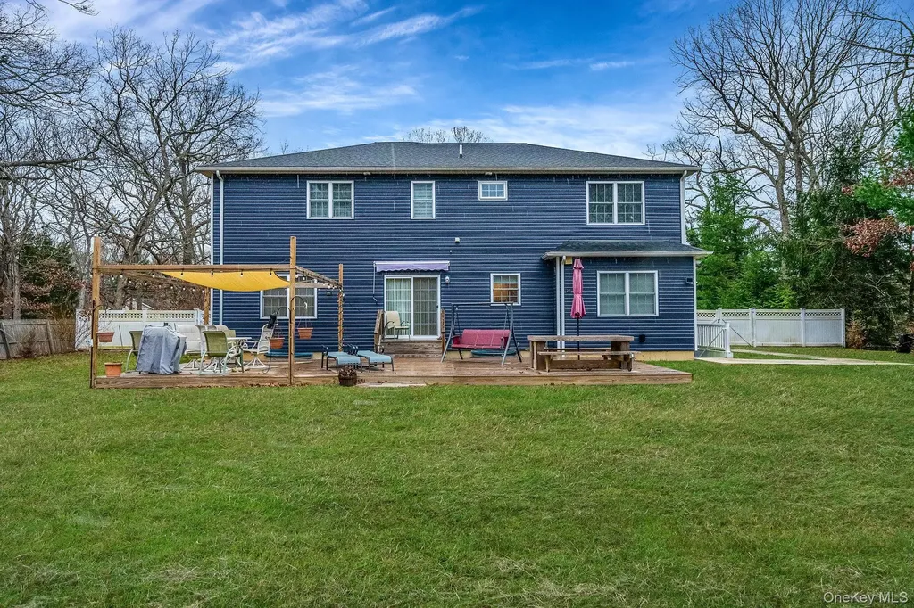 152 Wood Road Centereach NY 11720