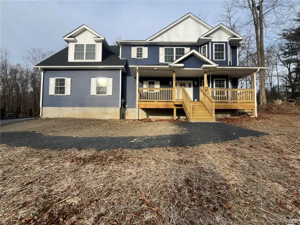 546 S Plank Road Westtown NY 10998