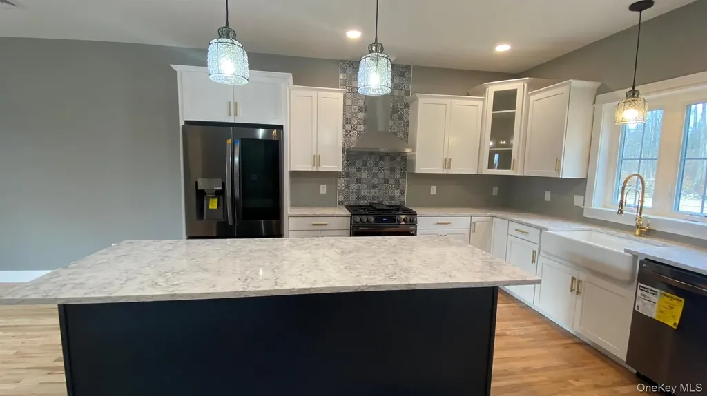 546 S Plank Road Westtown NY 10998