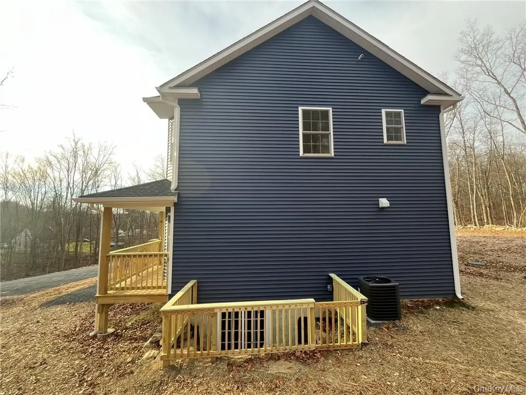 546 S Plank Road Westtown NY 10998