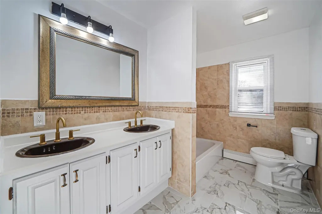 182 New York Avenue Bay Shore NY 11706