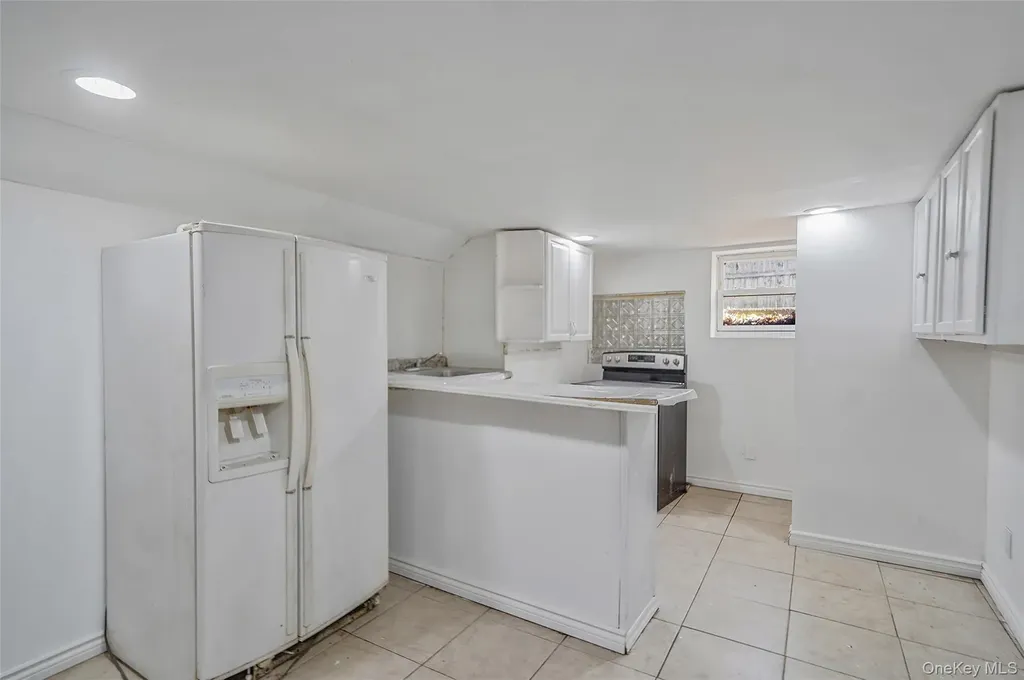 182 New York Avenue Bay Shore NY 11706