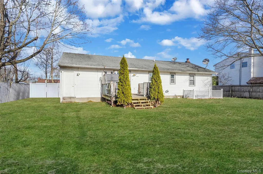 182 New York Avenue Bay Shore NY 11706