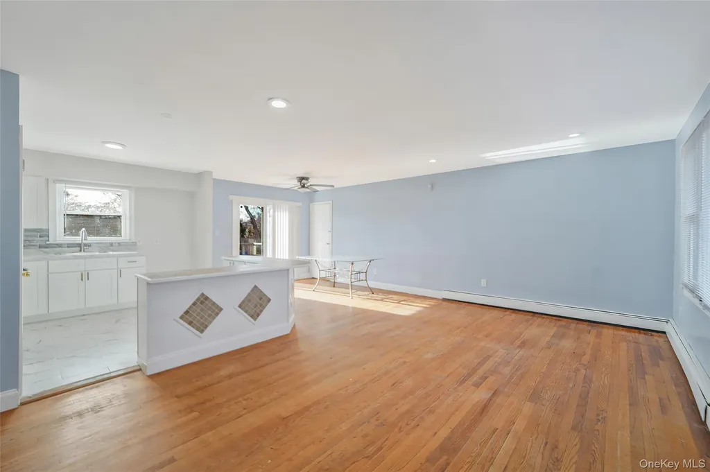 182 New York Avenue Bay Shore NY 11706