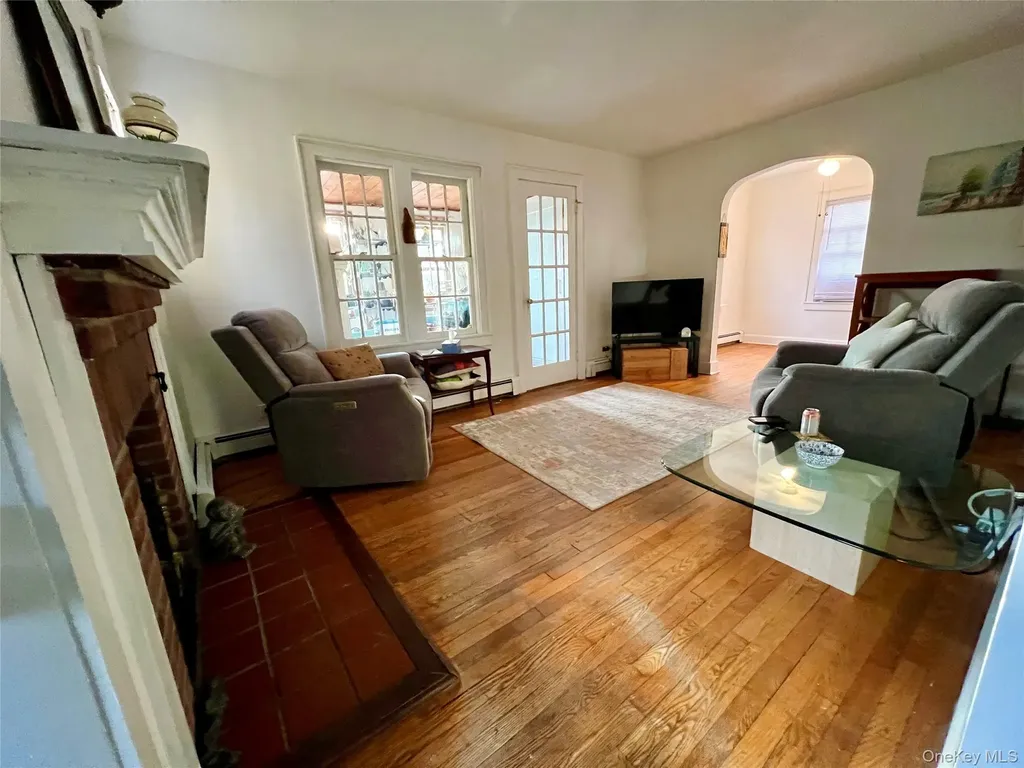 67 Dutchess Terrace Beacon NY 12508