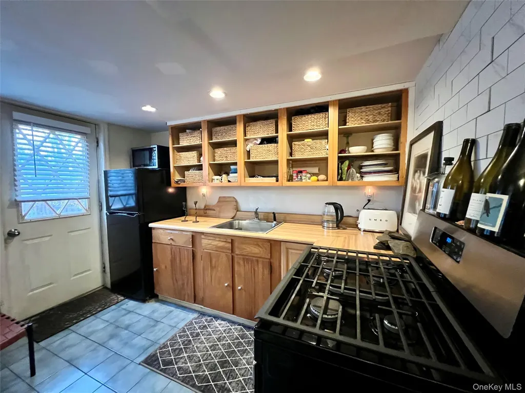 67 Dutchess Terrace Beacon NY 12508