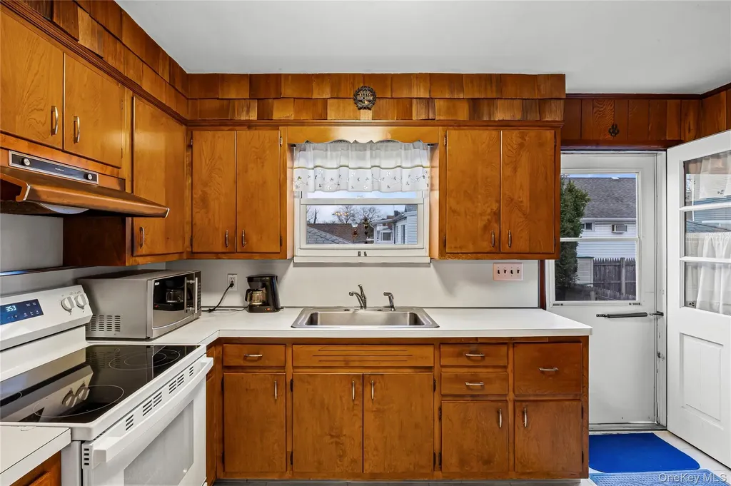 3066 Western Boulevard Baldwin NY 11510