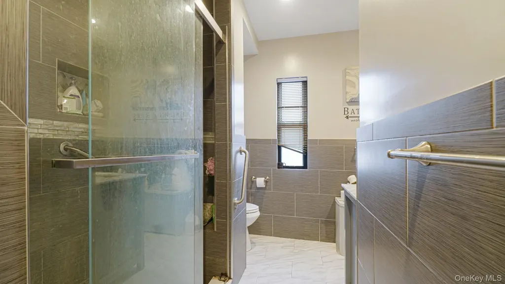 2521 Yates Avenue Bronx NY 10469