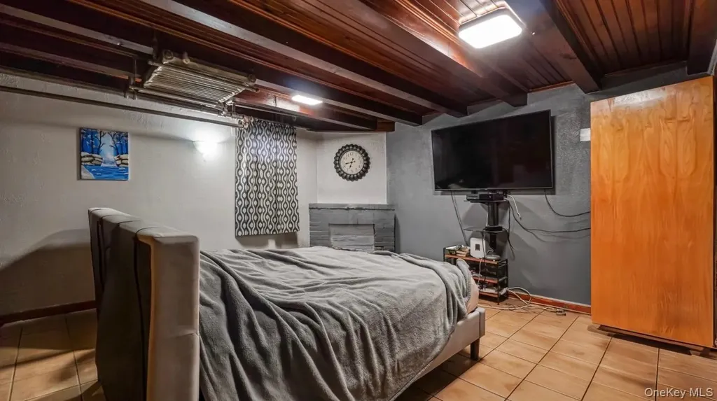 2521 Yates Avenue Bronx NY 10469
