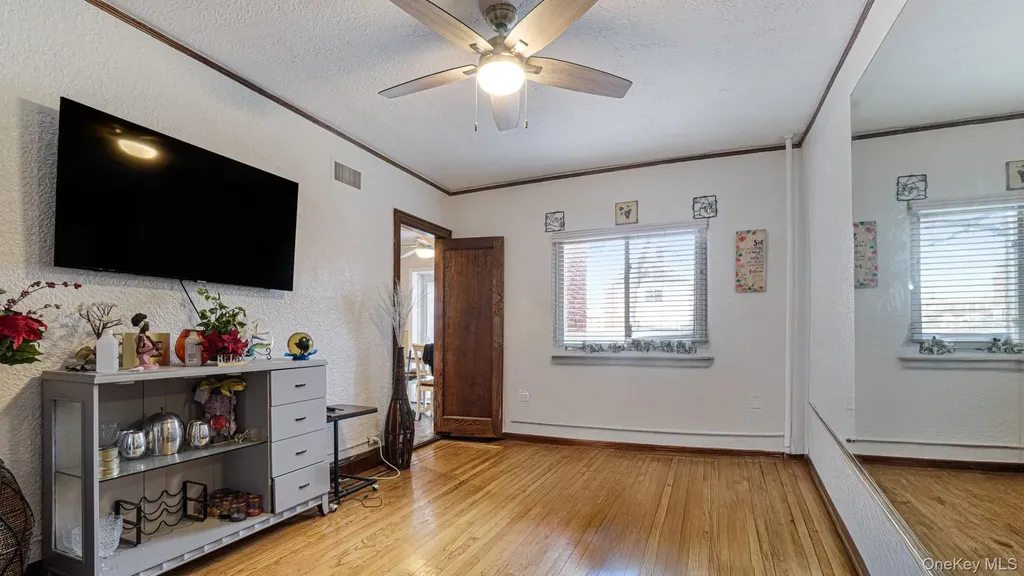 2521 Yates Avenue Bronx NY 10469