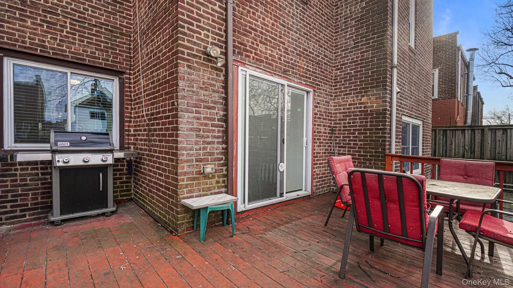 2521 Yates Avenue Bronx NY 10469