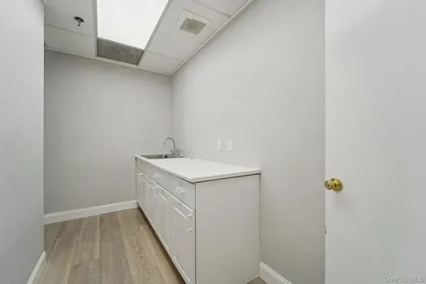 970 N Broadway Yonkers NY 10701