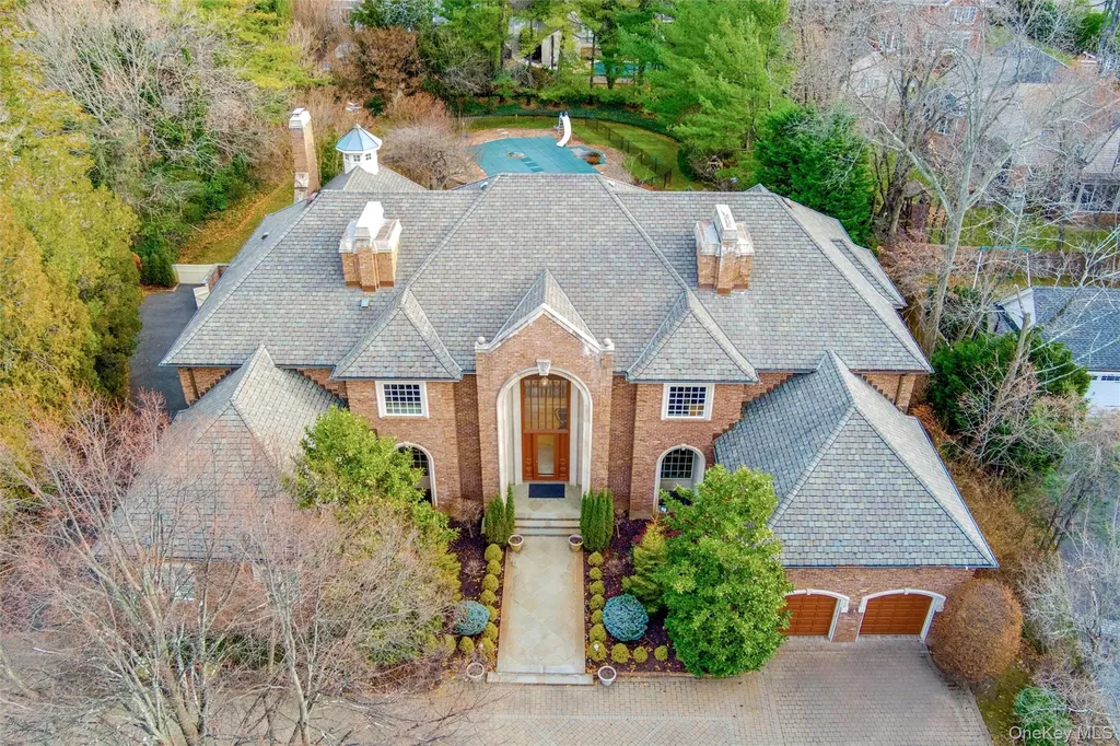 22 Willow Road Woodsburgh NY 11598