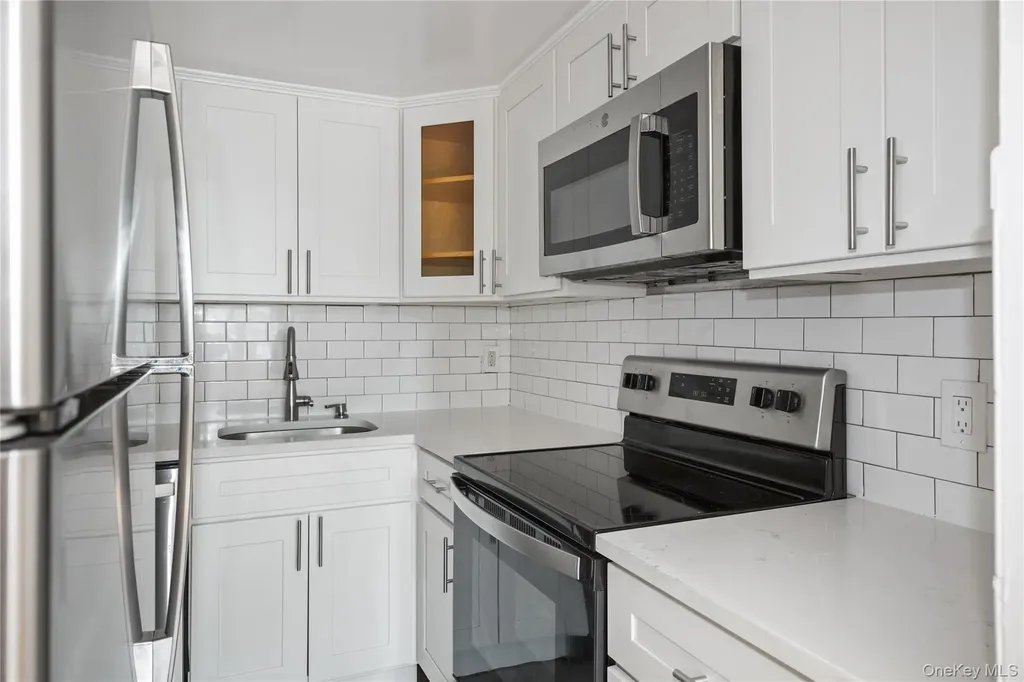207 Chateau Rive Peekskill NY 10566