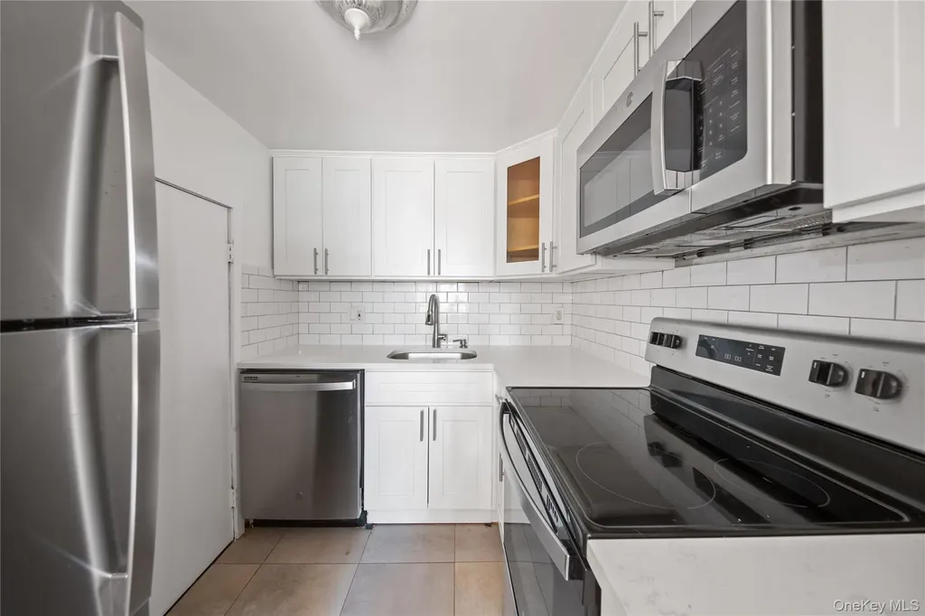 207 Chateau Rive Peekskill NY 10566