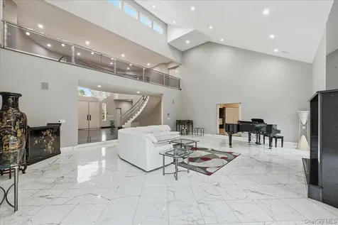 1 Private Lane Old Brookville NY 11545