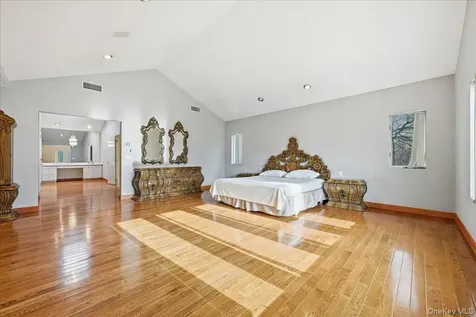 1 Private Lane Old Brookville NY 11545