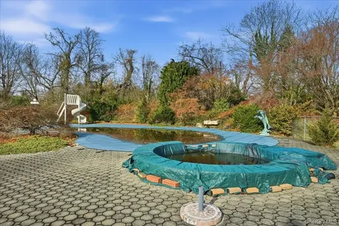 1 Private Lane Old Brookville NY 11545