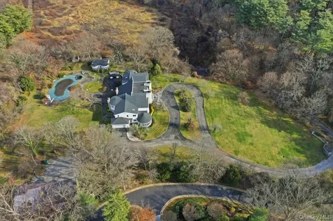 1 Private Lane Old Brookville NY 11545