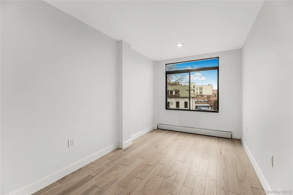 3067 Williamsbridge Road Bronx NY 10467