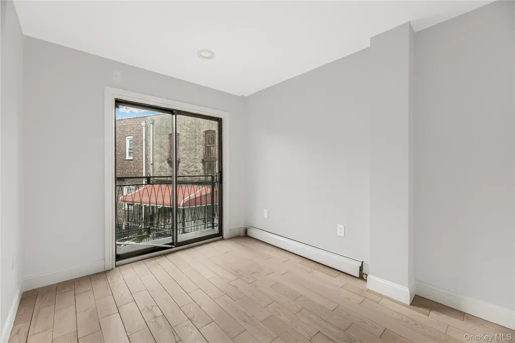 3067 Williamsbridge Road Bronx NY 10467