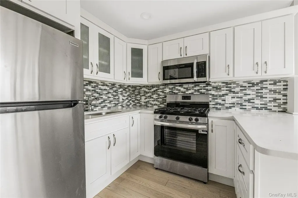 3067 Williamsbridge Road Bronx NY 10467