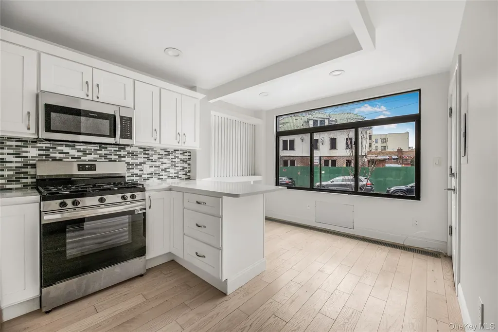 3067 Williamsbridge Road Bronx NY 10467