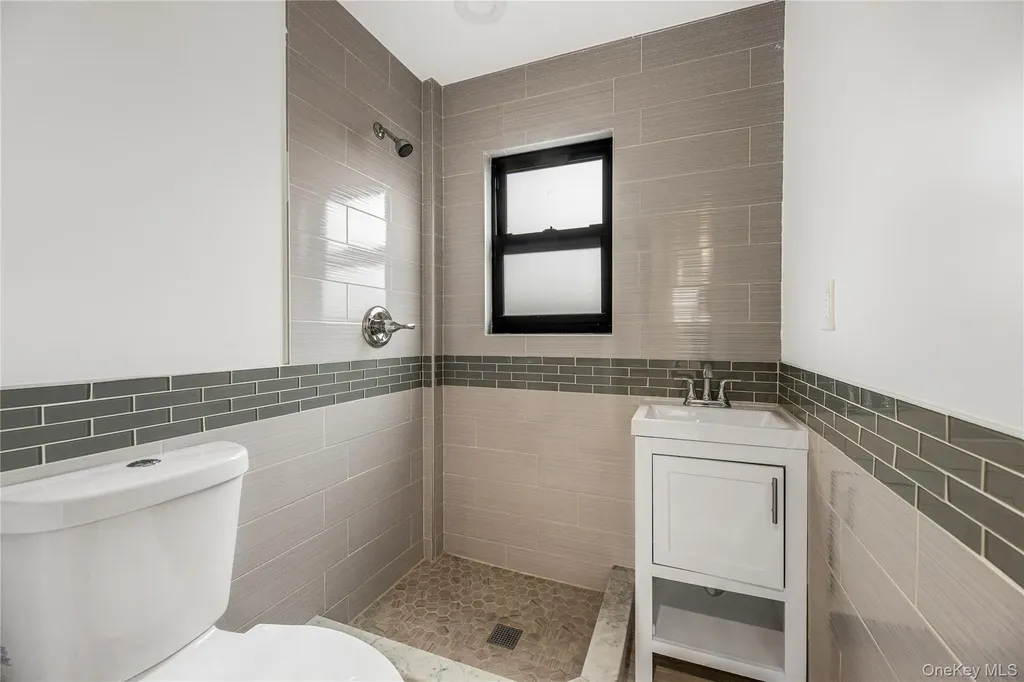 3067 Williamsbridge Road Bronx NY 10467