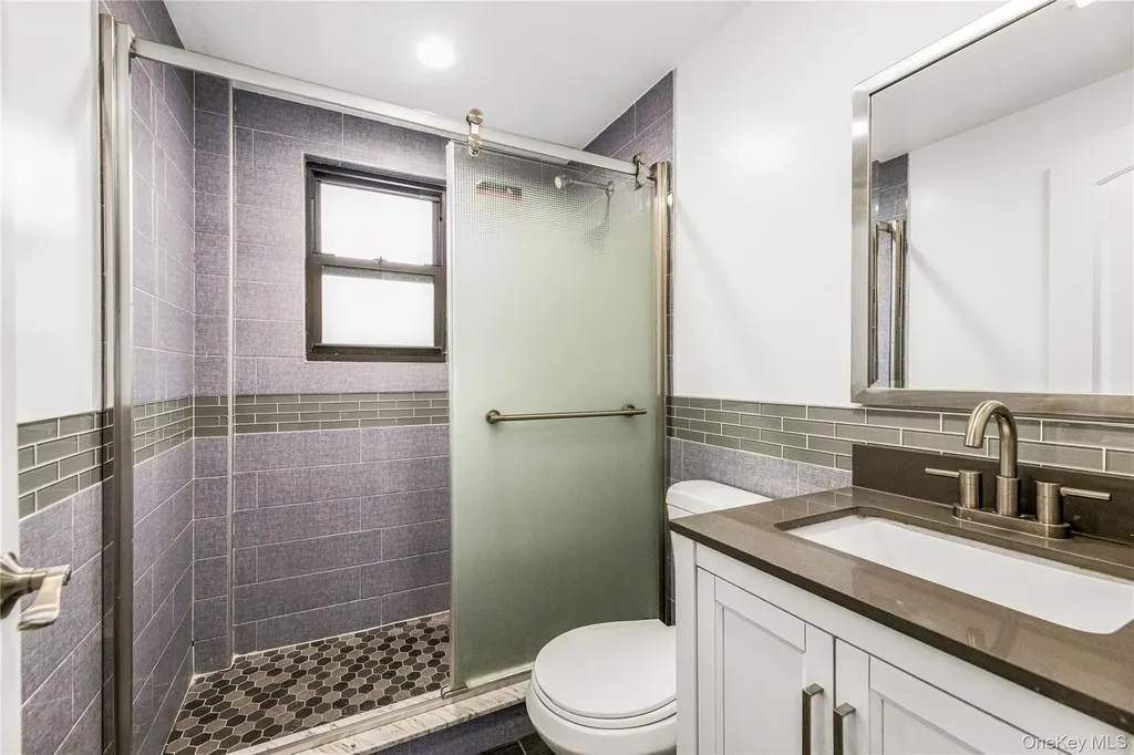 3067 Williamsbridge Road Bronx NY 10467