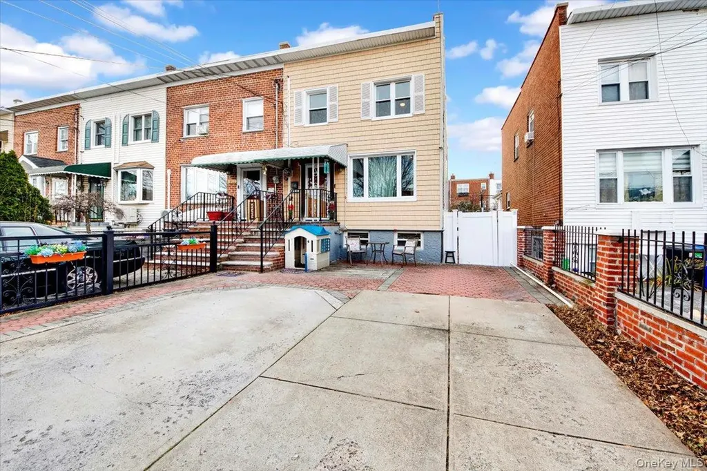 239 Brinsmade Avenue Bronx NY 10465