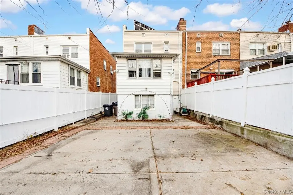 239 Brinsmade Avenue Bronx NY 10465