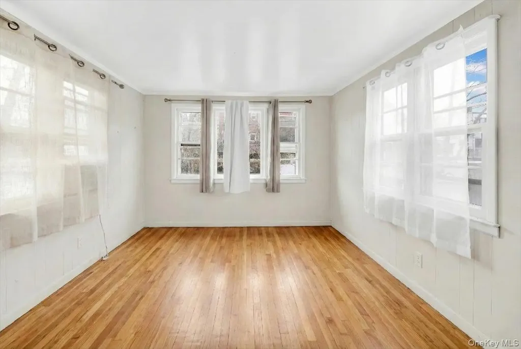 239 Brinsmade Avenue Bronx NY 10465