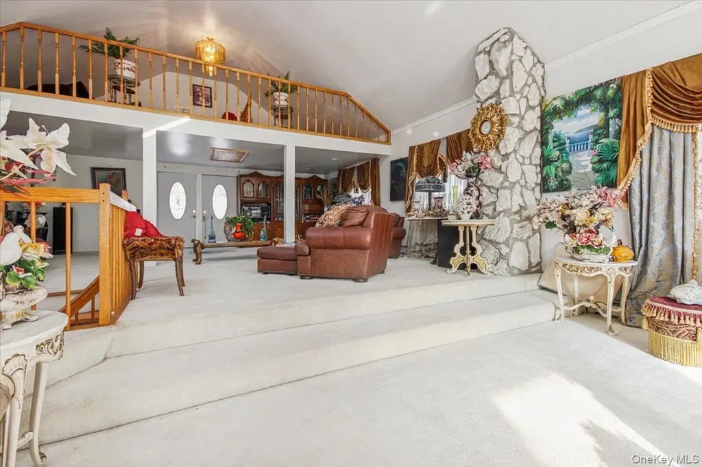 23 Peach Terrace Newburgh NY 12550