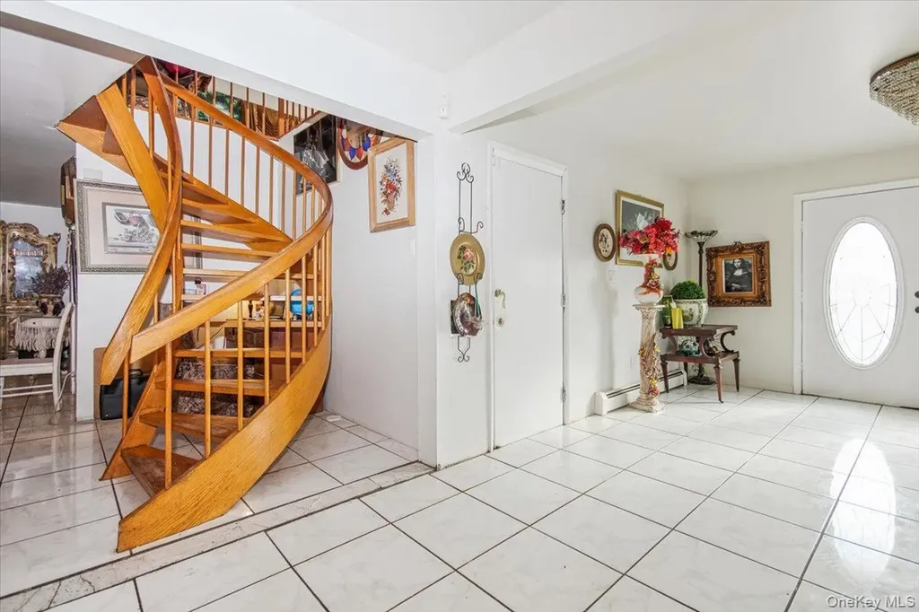 23 Peach Terrace Newburgh NY 12550