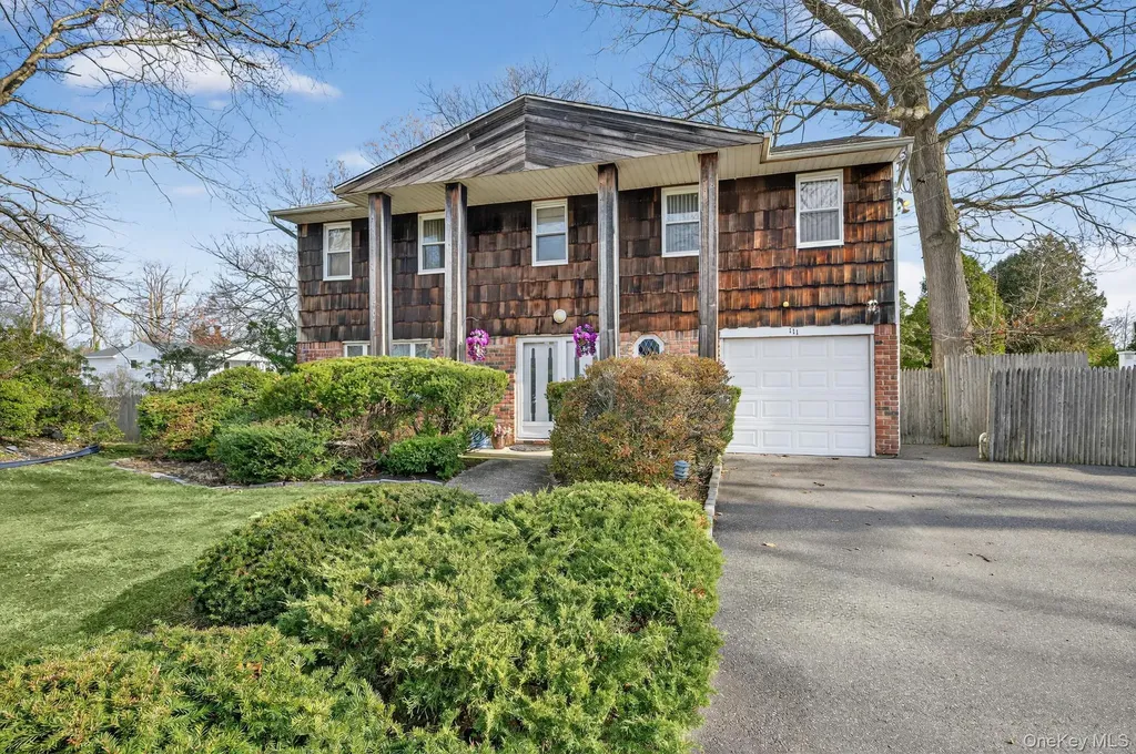 111 Shinbone Lane Commack NY 11725