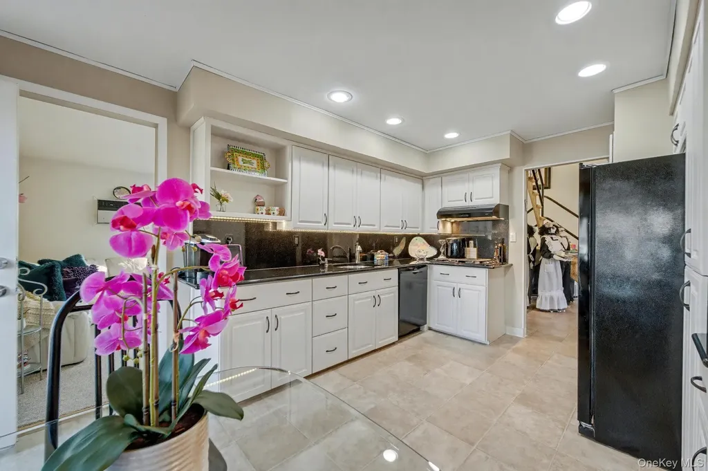 111 Shinbone Lane Commack NY 11725