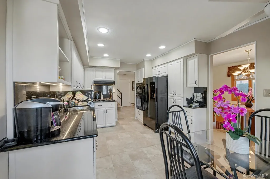 111 Shinbone Lane Commack NY 11725