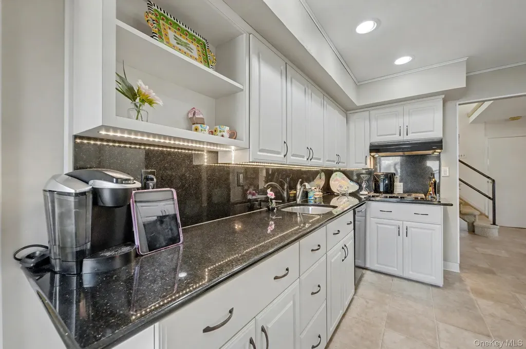 111 Shinbone Lane Commack NY 11725