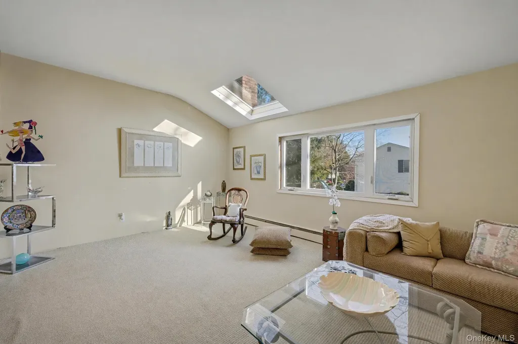 111 Shinbone Lane Commack NY 11725