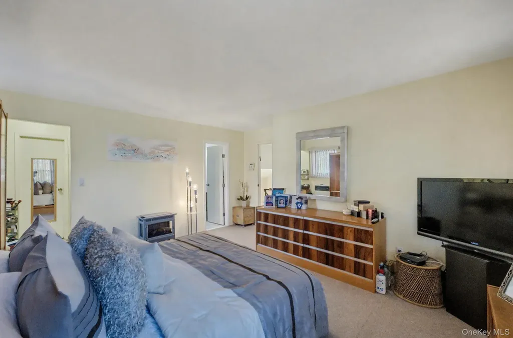 111 Shinbone Lane Commack NY 11725