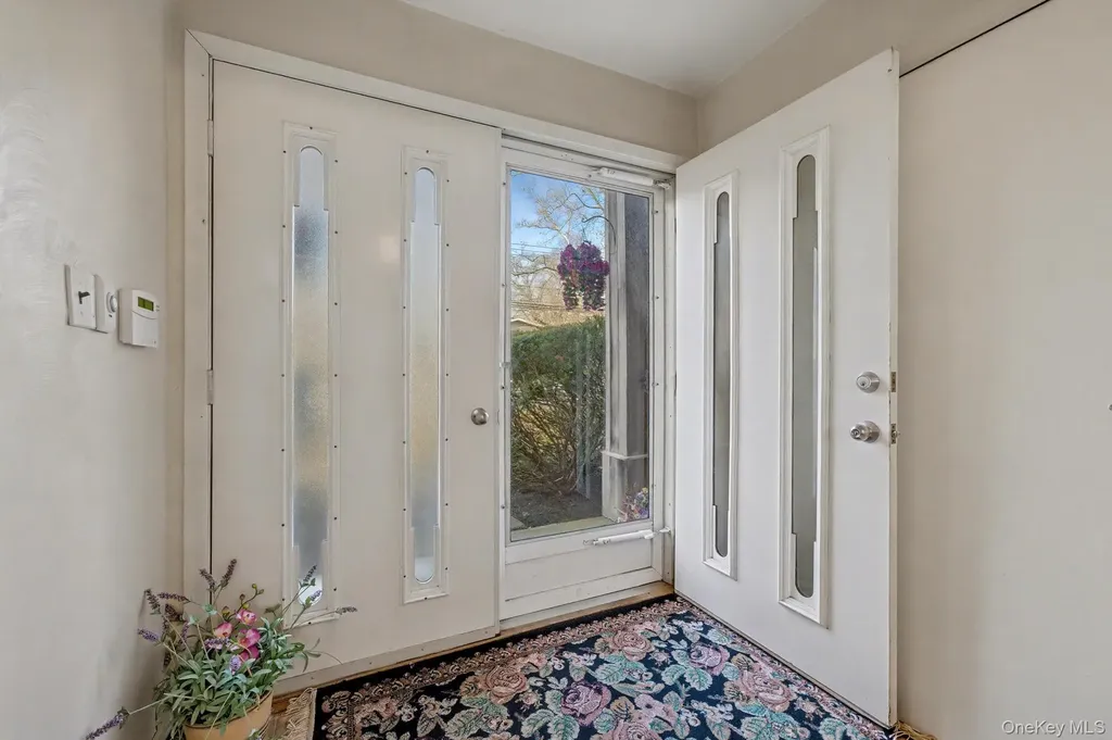 111 Shinbone Lane Commack NY 11725