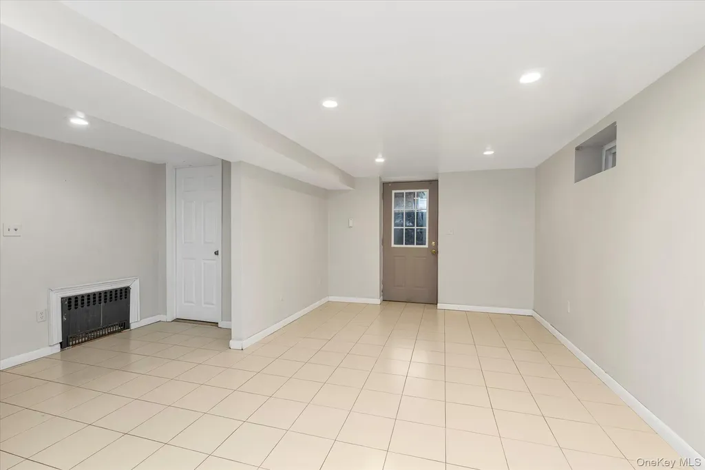203 Pershing Parkway Mineola NY 11501